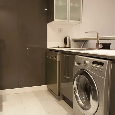 Rue Copernic In Appartement *
